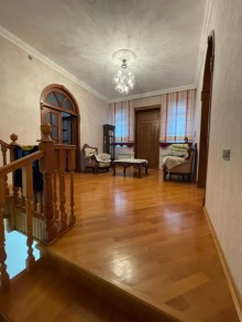 razinde aglayli heyet evleri, -13
