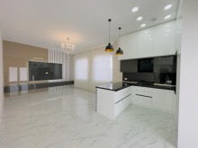 həyət evi / bağ evi Şüvəlan yasayish massivi, -10
