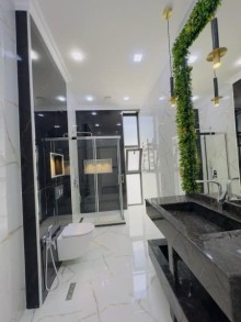 Buy a house / cottage - 250 m² - in Baku, -17