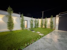 For sale 4 rooms house / cottage with a swimming pool in Baku, -2