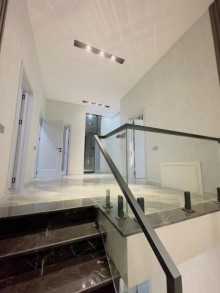 For sale 4 rooms house / cottage with a swimming pool in Baku, -16