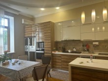Bakıxanov q. satılan 6 otaqlı həyət evləri, -3
