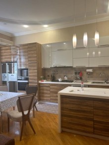 Bakıxanov q. satılan 6 otaqlı həyət evləri, -5