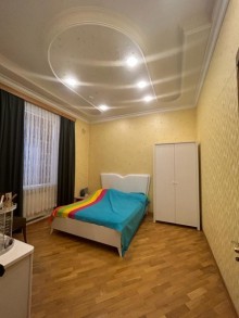 Bakıxanov q. satılan 6 otaqlı həyət evləri, -12