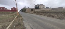 Novxanı  Aparat bağlarının sonunda Torpaq, -4