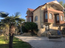 Novxanı  Prezident  Aparatı bağlarında heyet evi, -2