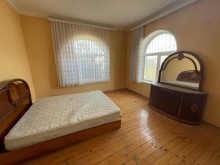 Novxanı  Prezident  Aparatı bağlarında heyet evi, -4
