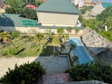 Novxanı  Prezident  Aparatı bağlarında heyet evi, -14