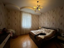 8 otaqlı həyət evi/bağ evi 300 m², Şüvəlan q., -9