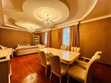 8 otaqlı həyət evi/bağ evi 300 m², Şüvəlan q., -10
