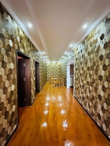 8 otaqlı həyət evi/bağ evi 300 m², Şüvəlan q., -18