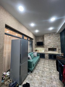 A 4-room courtyard house is for sale in Mardakan settlement in Baku, -4