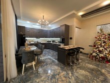 A 4-room courtyard house is for sale in Mardakan settlement in Baku, -7