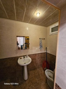 Bakı şəhəri, Novxanı qəsəbəsində ev satılır, -12