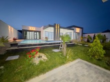 Bakıda Şüvəlan qəsəbəsində 1 mərtəbəli 4 otaqlı ev, -3