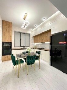 Mərdəkan, Bakı, həyət evi / villa ev satılır. 2 mərtəbəli, -8