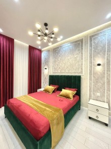 Mərdəkan, Bakı, həyət evi / villa ev satılır. 2 mərtəbəli, -10
