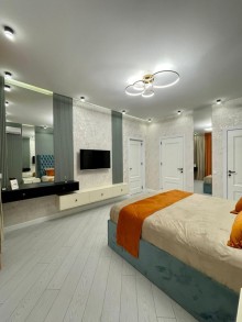 Mərdəkan, Bakı, həyət evi / villa ev satılır. 2 mərtəbəli, -16