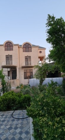 Novxanı Bağları “Sarı-qaya” bağlarının düz mərkəzində həyət evi, -2