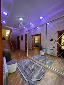 Bakıxanov qəsəbəsində təmirli ev satılır. Villa Asan, -8
