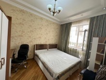 Bakıxanov qəsəbəsində təmirli ev satılır. Villa Asan, -16