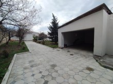 Həzi Aslanov qəsəbəsində ev al. Yaşayış sahəsi 90 m2, -2