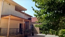 Kohne bag evleri Görədil bar verən meyvə ağacları olan ev al. 2 mərtəbli hovuzlu ev, -2