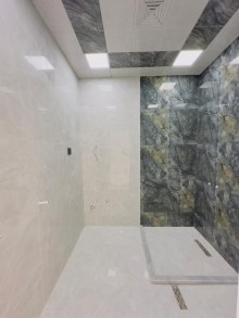 A house with a swimming pool is for sale near secondary school No. 230 in Baku, Shuvalan, -13