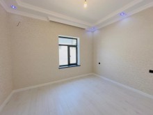A house with a swimming pool is for sale near secondary school No. 230 in Baku, Shuvalan, -17