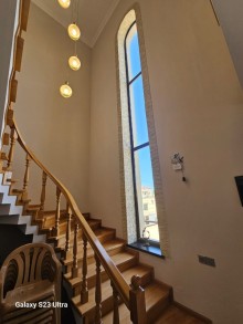 Novxanıda Marina Trench restorana yaxın 2 mərtəbəli hovuzlu villa ev satılır, -14