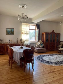 House for sale in Mardakan settlement, Baku city. The 2-story, 6-room, -3