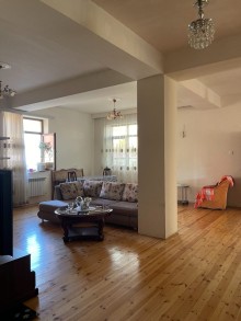 House for sale in Mardakan settlement, Baku city. The 2-story, 6-room, -4