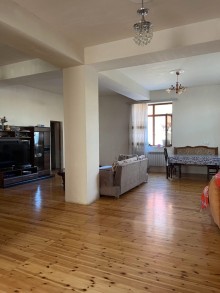 House for sale in Mardakan settlement, Baku city. The 2-story, 6-room, -7