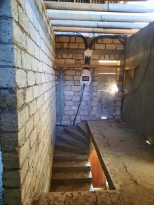 Novxanı qəsəbəsində, Amor restoranı ilə üzbəüz bağlar massivində ev satılır, -4