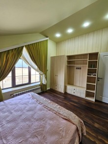 A new house with a sea view is for sale in Baku in Shuvelan settlement. House 5 rooms, -14