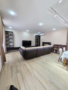 A new house with a sea view is for sale in Baku in Shuvelan settlement. House 5 rooms, -18