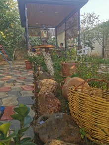 Buy house in Saray settlement, Baku city. The 6-room house, -4