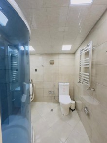 A garden house with a total construction area of ​​465 m2 is for sale in Shuvelan Gardens in Baku, -18