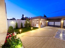 5-room apartment for sale. house/dacha 190 m², Baku city, -18