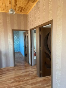Türkan qəsəbəsində dəniz panoramalı ev satılır. 2 mərtəbəli 5 otaq, -18