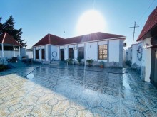 house-sale-mardakan-baku-1-floor-4-rooms-170m2-land-area-600-m2-2024