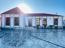 House for sale in Mardakan, Baku, 1 floor, 4 rooms, 170m2. Land area 600 m2, -2