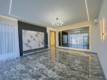 Villa for Sale in Mardakan - Newly Renovated, with Pool and Spacious Yard, -11