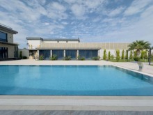A villa with a 20-meter-long pool is for sale in Mardakan, -4