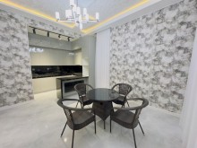 2-Story Villa with Pool and 5 Rooms for Sale in Şüvəlan, -7