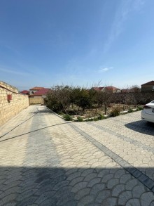 A 3-story, 6-room house is for sale in Saray settlement, Baku, -3
