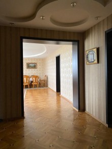 A 3-story, 6-room house is for sale in Saray settlement, Baku, -8