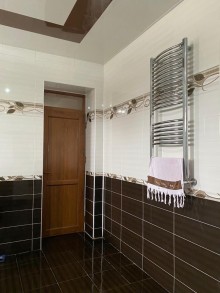 A 3-story, 6-room house is for sale in Saray settlement, Baku, -16