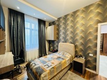 Almaq 5 otaqlı həyət evi/bağ evi 200 m², Mərdəkan q., -16