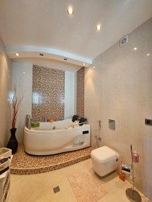 Mərdəkanda geniş torpaq sahəsi olan villa satılır, -18
